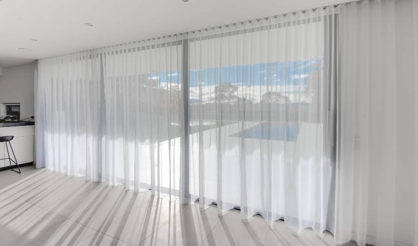 Pros of Sheer Curtains