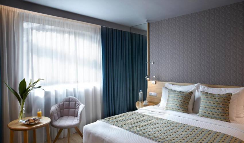 Unique Pairings for a Stylish Touch