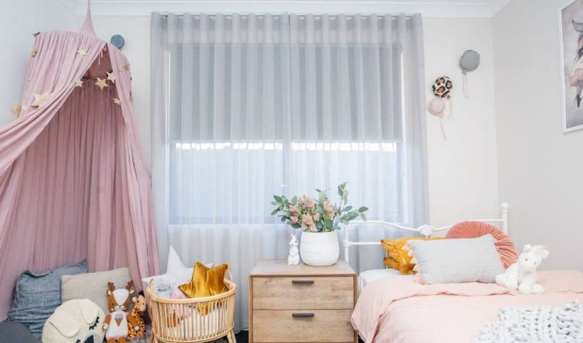 Why Should You Have Sheer Drapes And Curtains